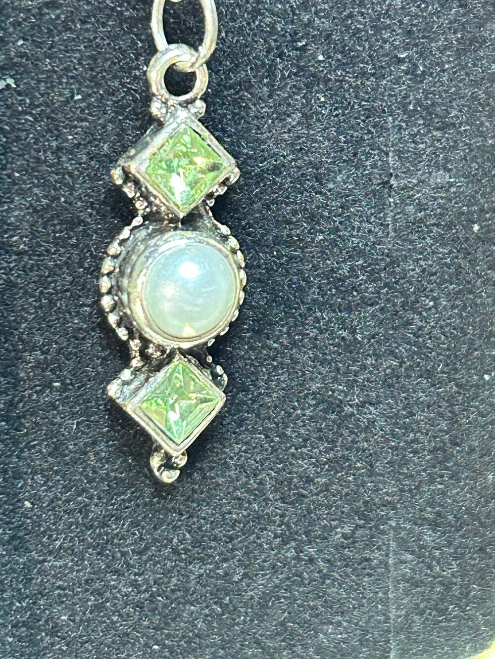 Vintage Green Princess Cut Pendant Necklace White Faux Pearl Silver Tone